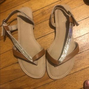 Like new Kenneth Cole reaction 8 1/2 sandals